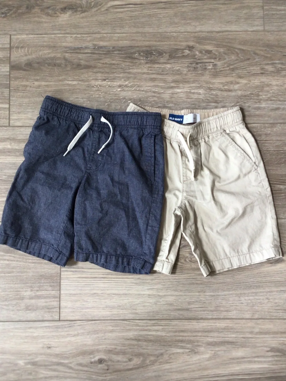 Old Navy Kids Drawstring Shorts in Navy and Khaki